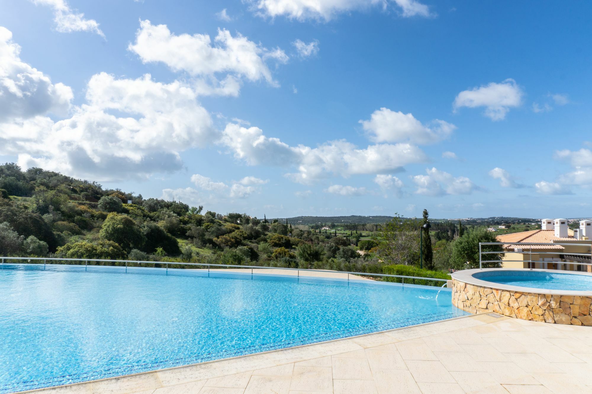 Vale Da Ribeira Residences 4*