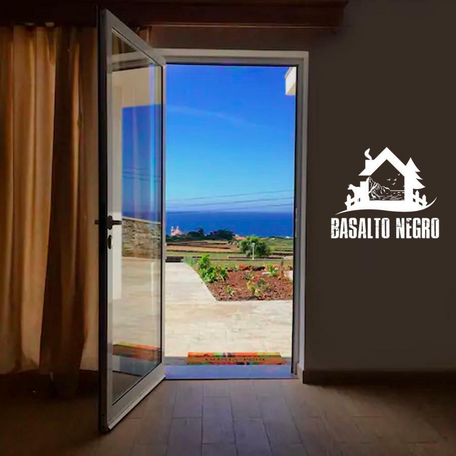 Basalto Negro Al * Angra do Heroísmo