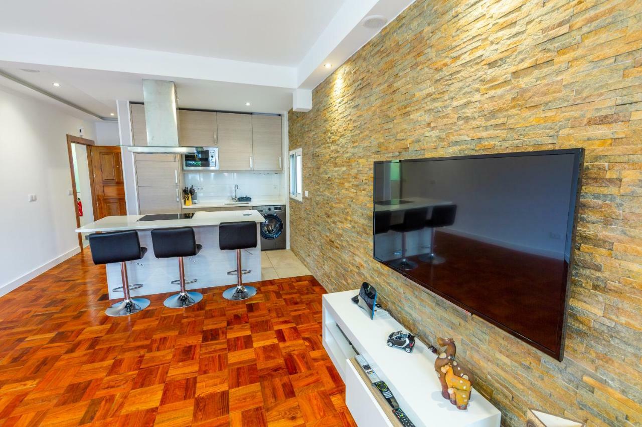 Apartment Sea Breeze Ii