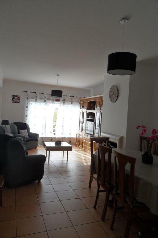 De Standing Apartment *