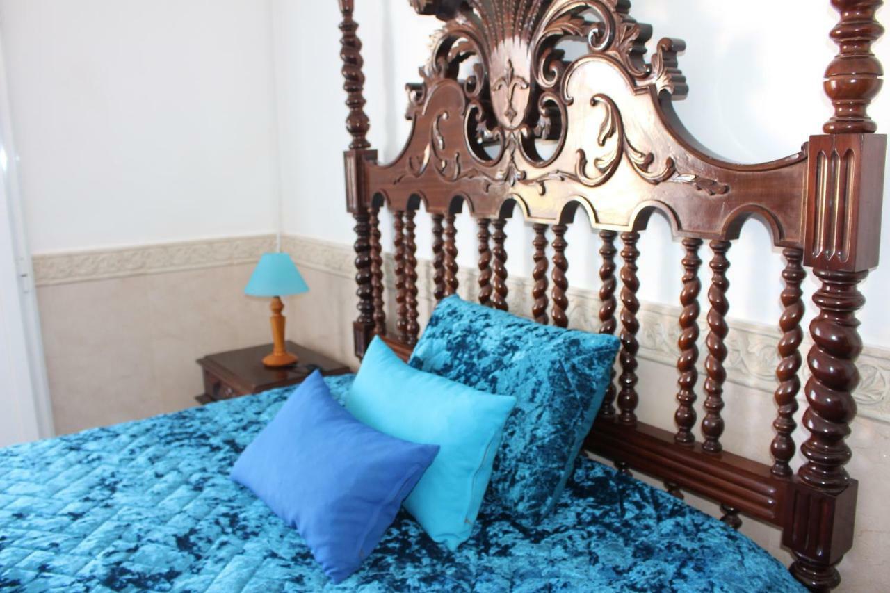Sunny With Private Bathroom 300m From The Habitación en casa particular