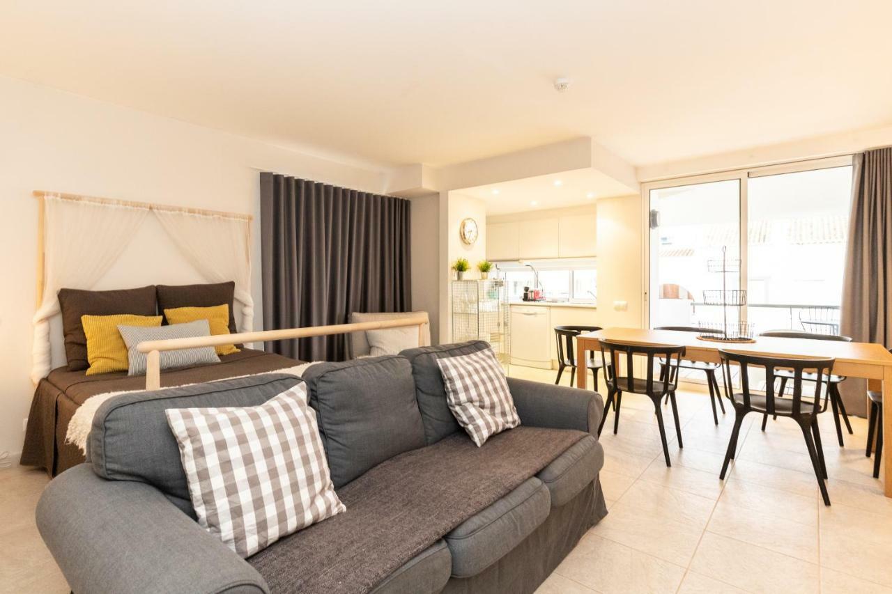 Sea View Apartment