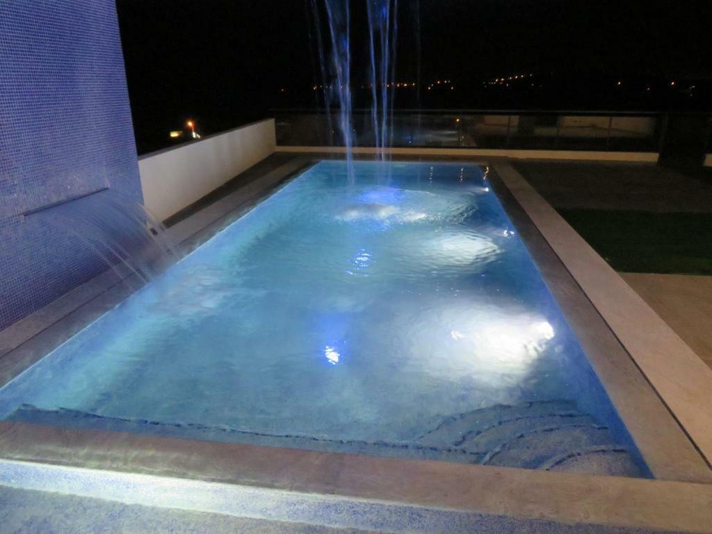 Villa Ria Alvor- Swimming Pool & Jacuzzi *