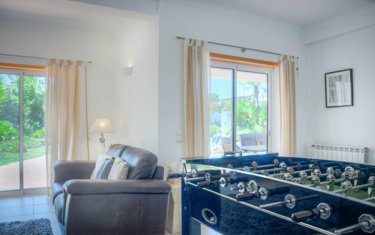Villa Montanha, Luxury Coastal Villa, With Swimming Pool, Loungers And Alfresco Dining, 10 Min Walk To The Beautiful Da Beach, Shops, Bars And Restaurants! *