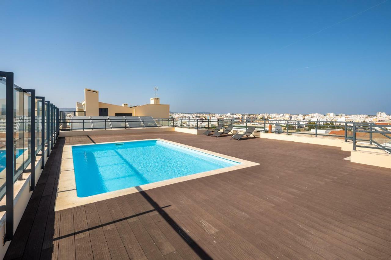Oceanfront: Luxury Magnificent Views And Pool Apartment *