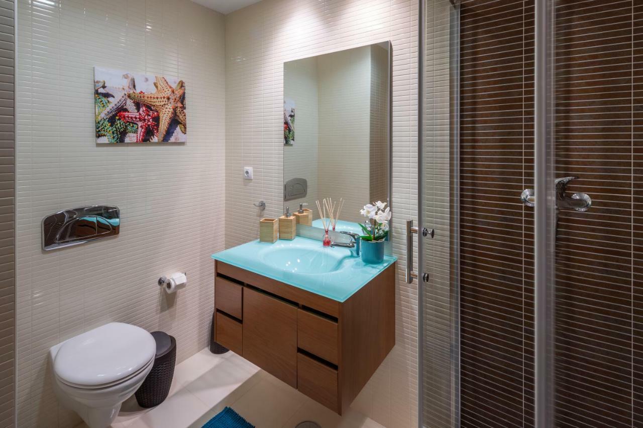 Apartment Oceanfront: Luxury Magnificent Views And Pool