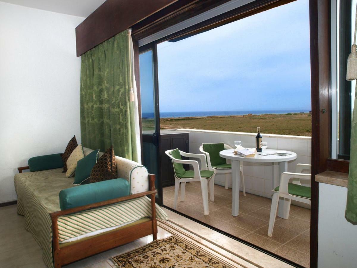 Front Line Bay Apartment