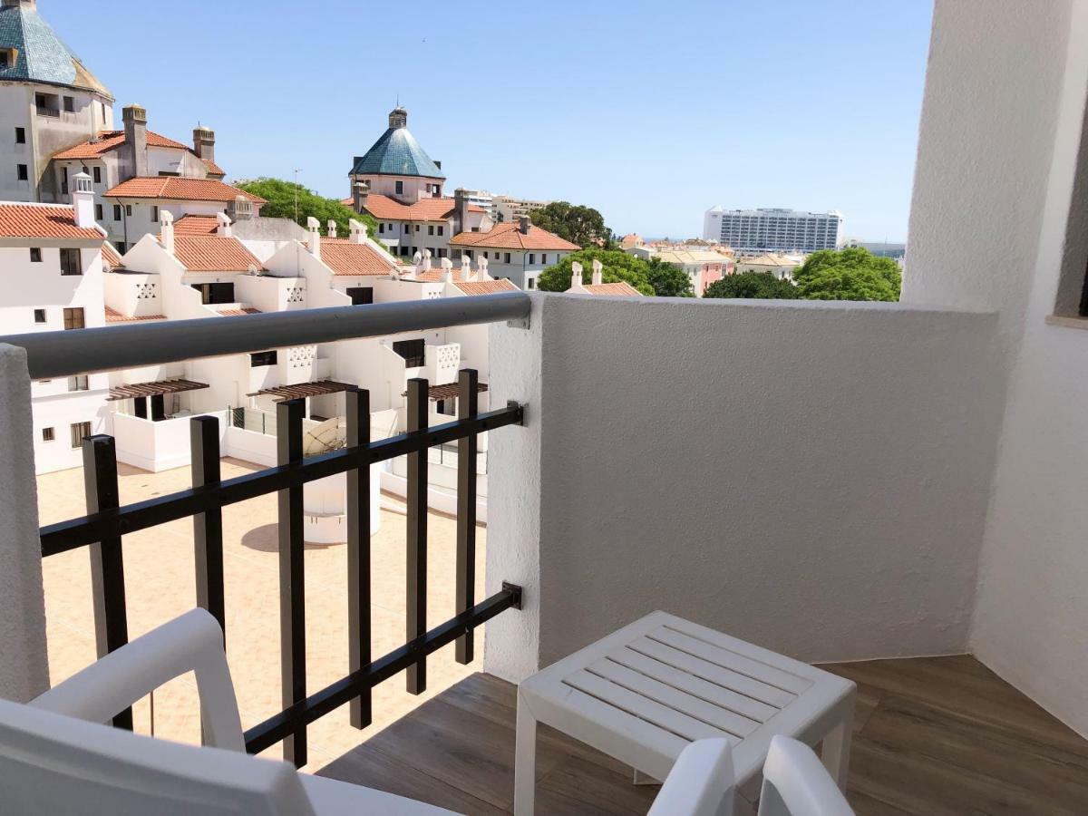 Marina With Swimming Pool Apartamento *