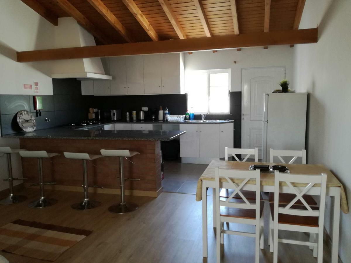 Casa Pompona 3 Holiday home Rogil