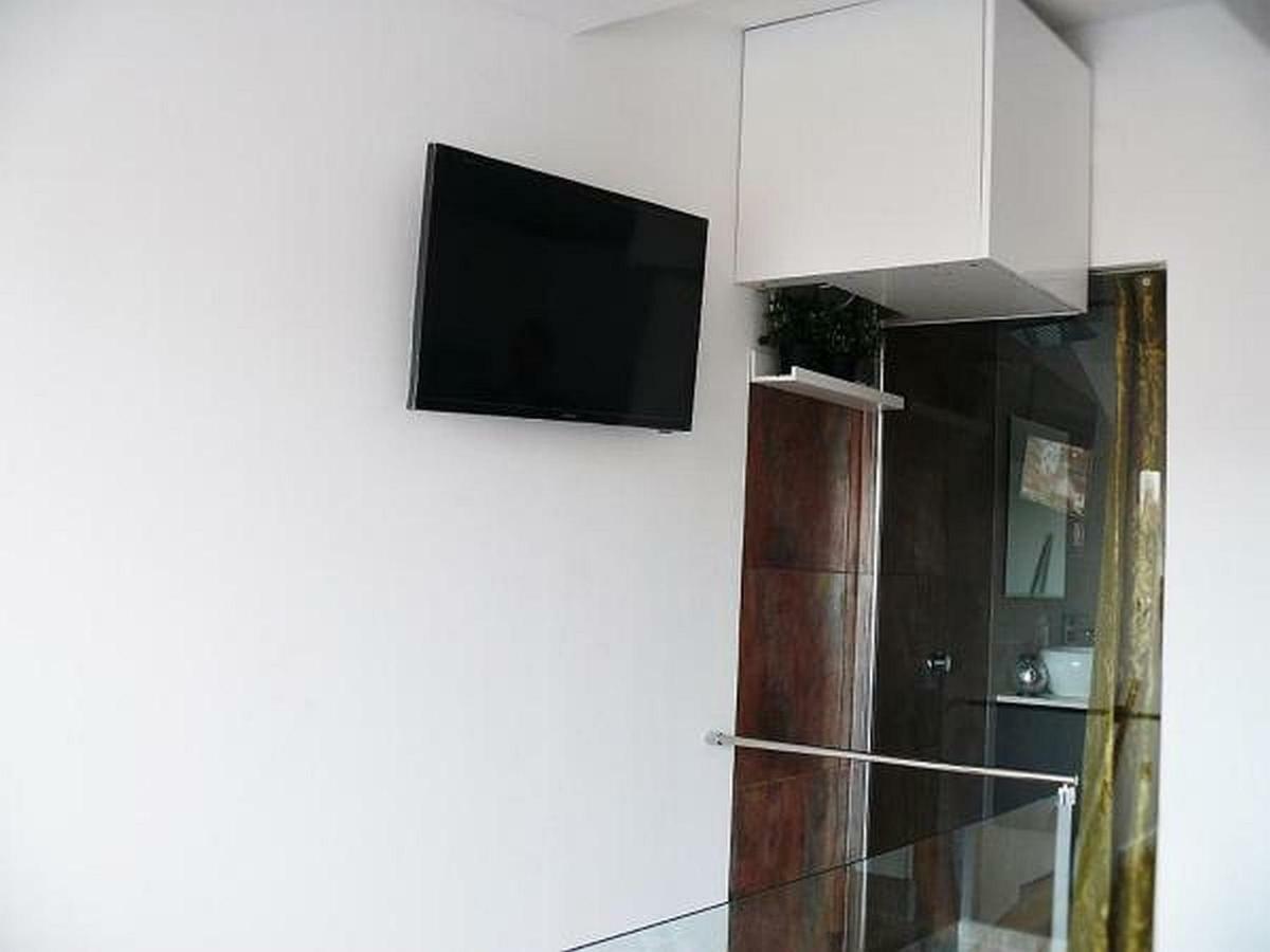 16 - Skyline Terrace Apartment *