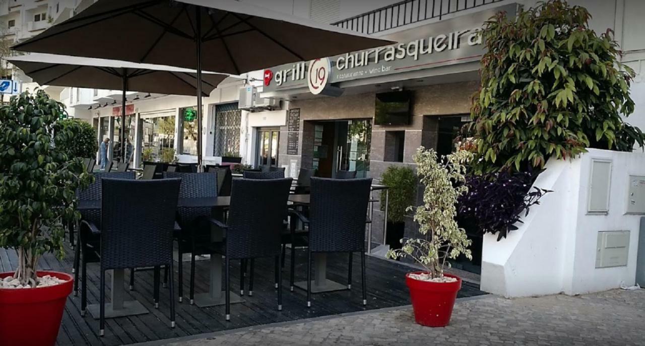 Centrally Located With Pool View Albufeira