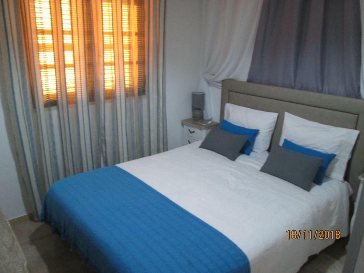 Beachfront House Atalaia Appartement Caniço
