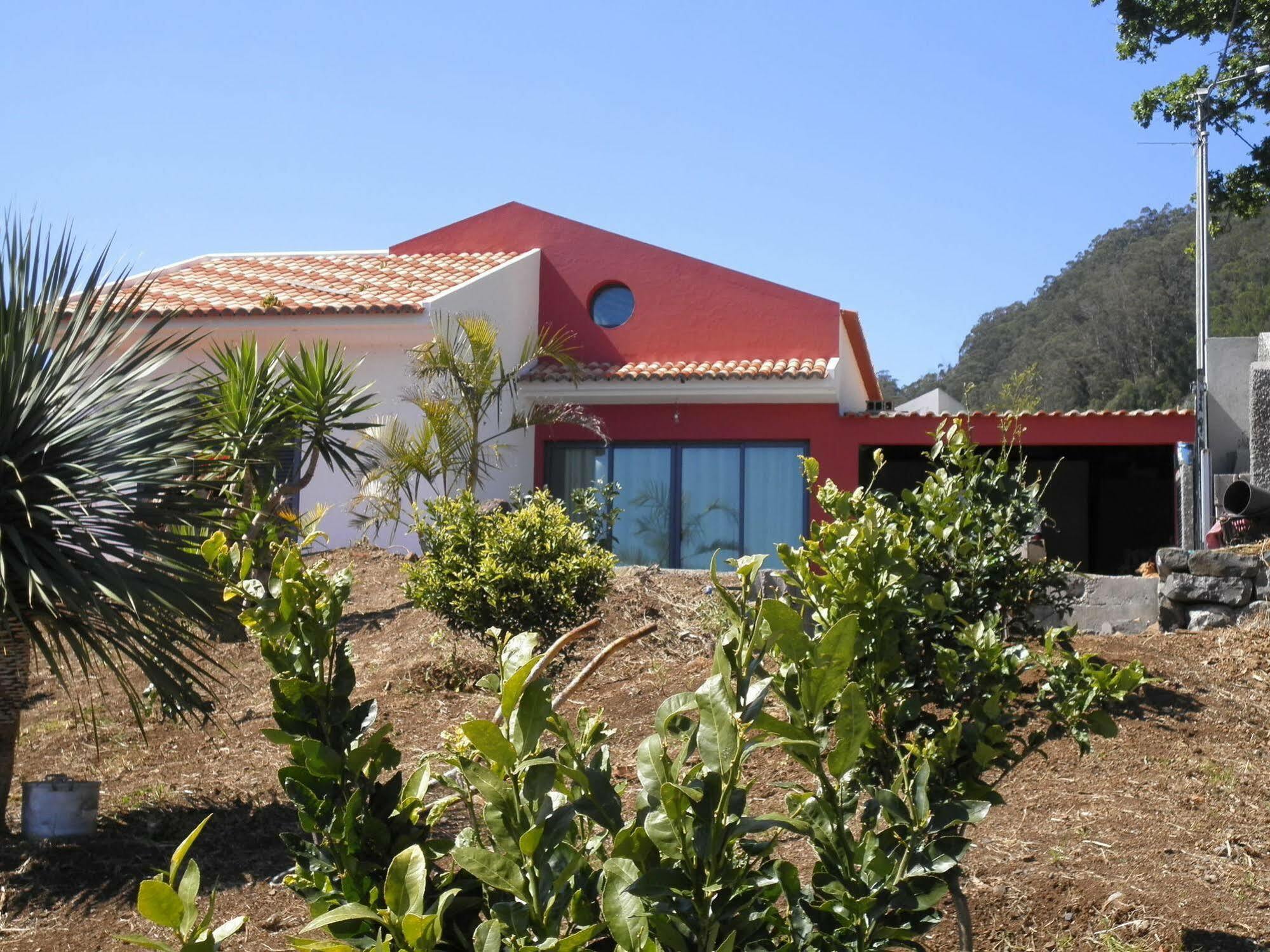 Luz - Family House Vacations- Large Private Outdoor Area Villa *