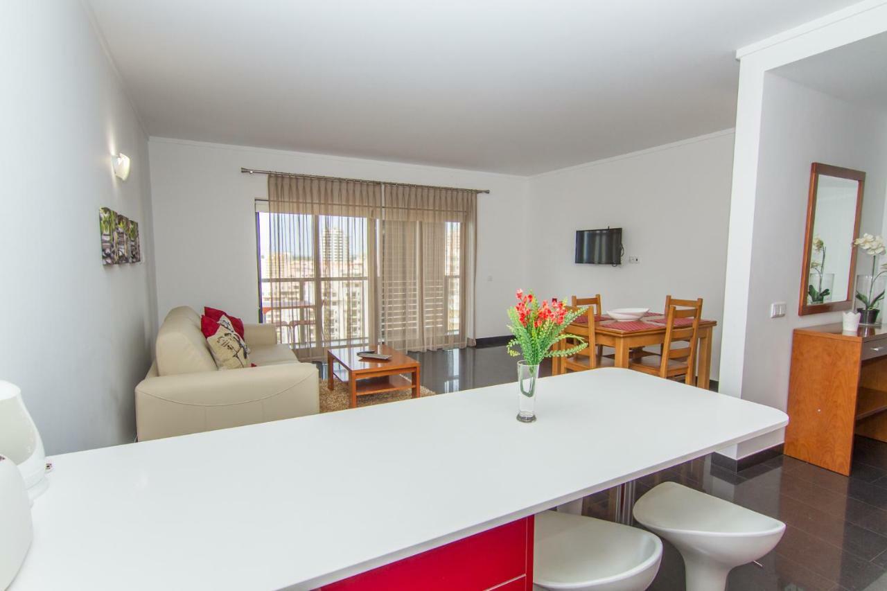 Apartamento Turisticos Rocha Tower - Mi