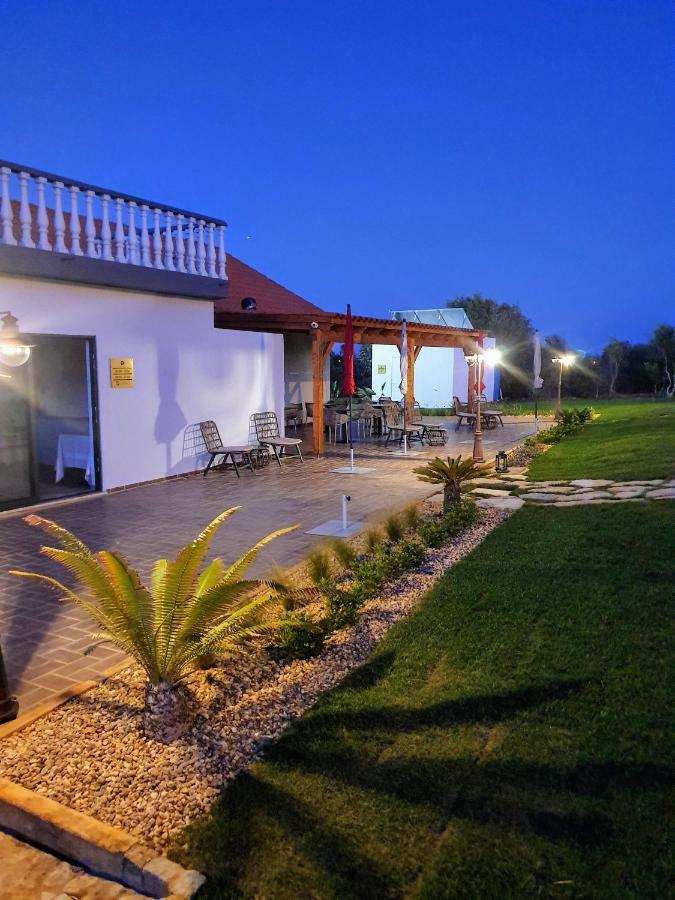 With Pool & Garden By Host Wise Bed & Breakfast Fuzeta