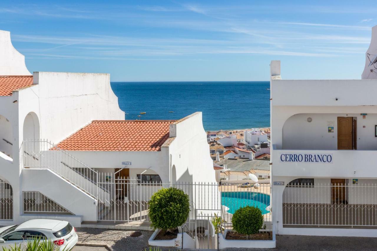 Correia Apartment *