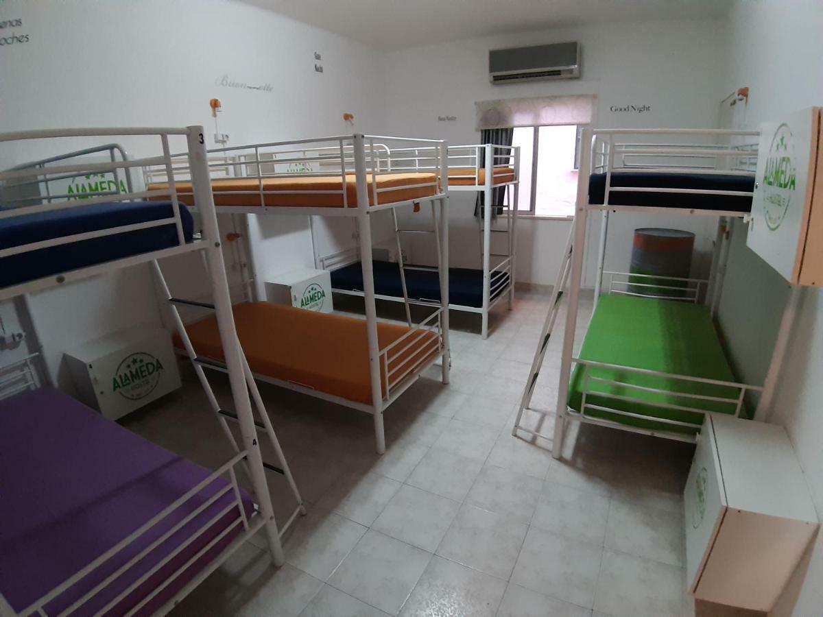 Hostal Alameda *