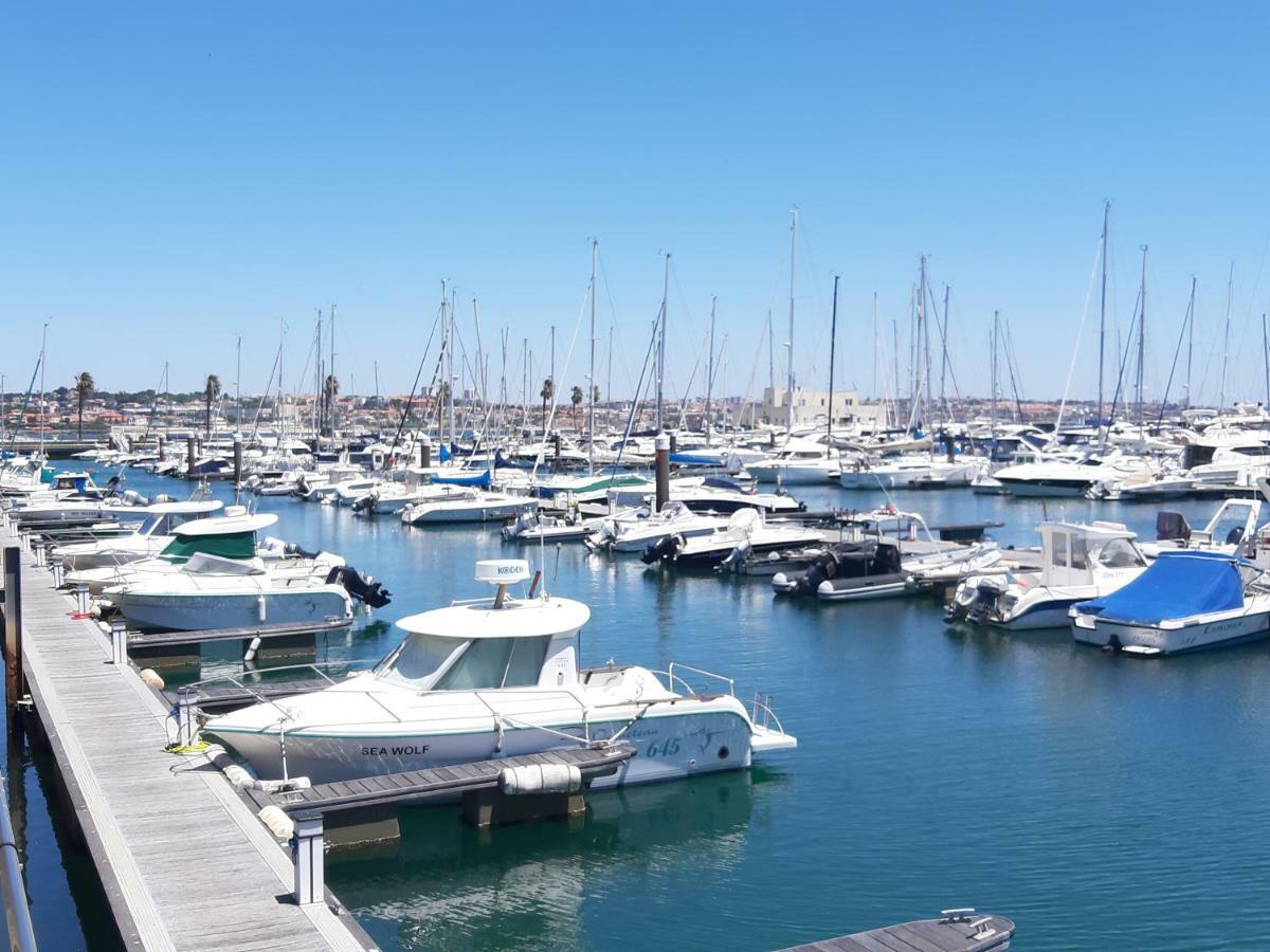 Cascais-estoril Beachfront Apartment *
