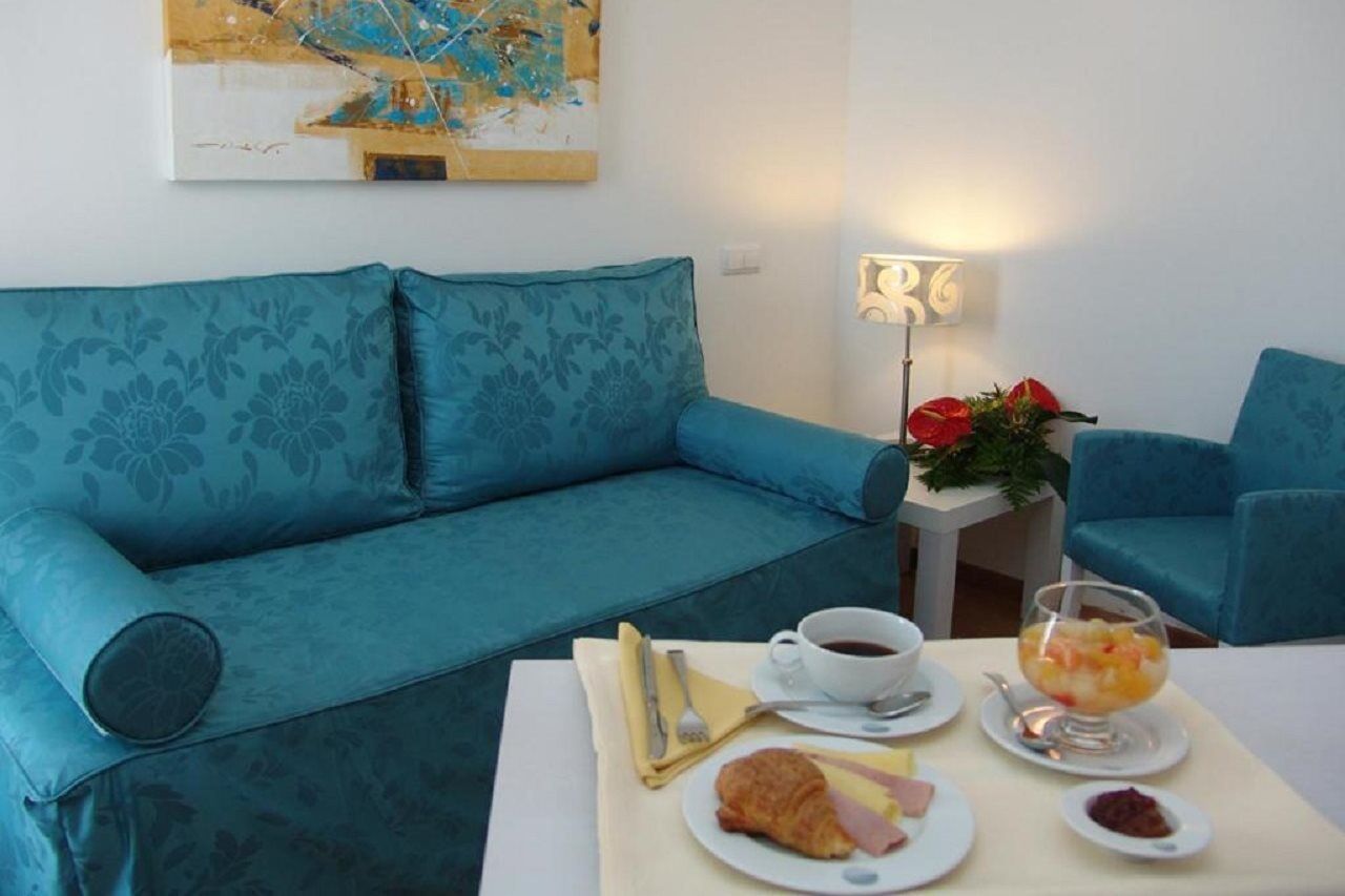 Globo Hotel 3*