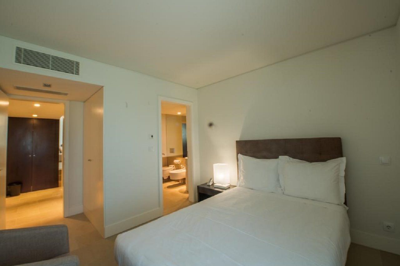 By The Editory - Marina Apartahotel