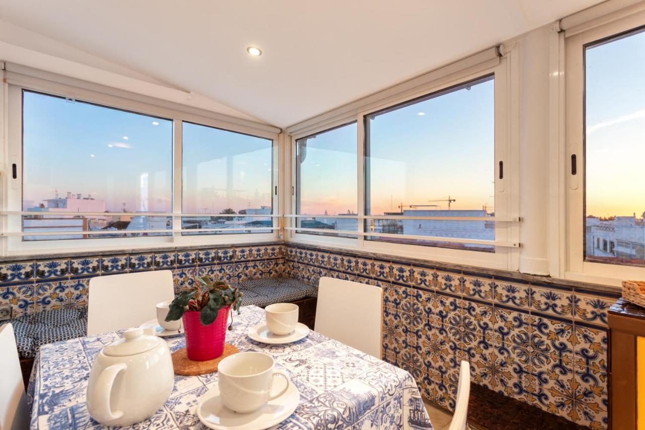 Al - Local Bicuar Guest house