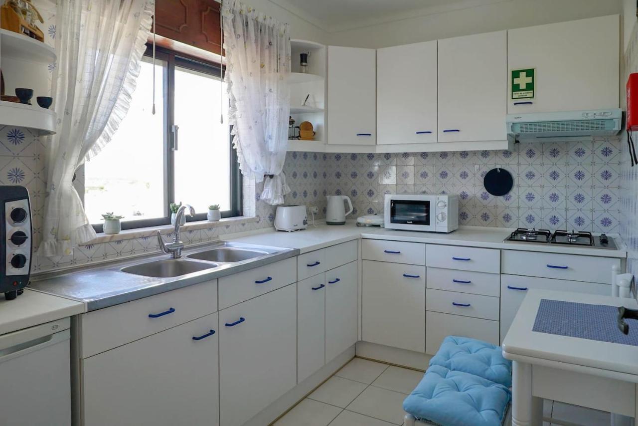 Apartment Hillside With Sea View & Fibre Internet Albufeira