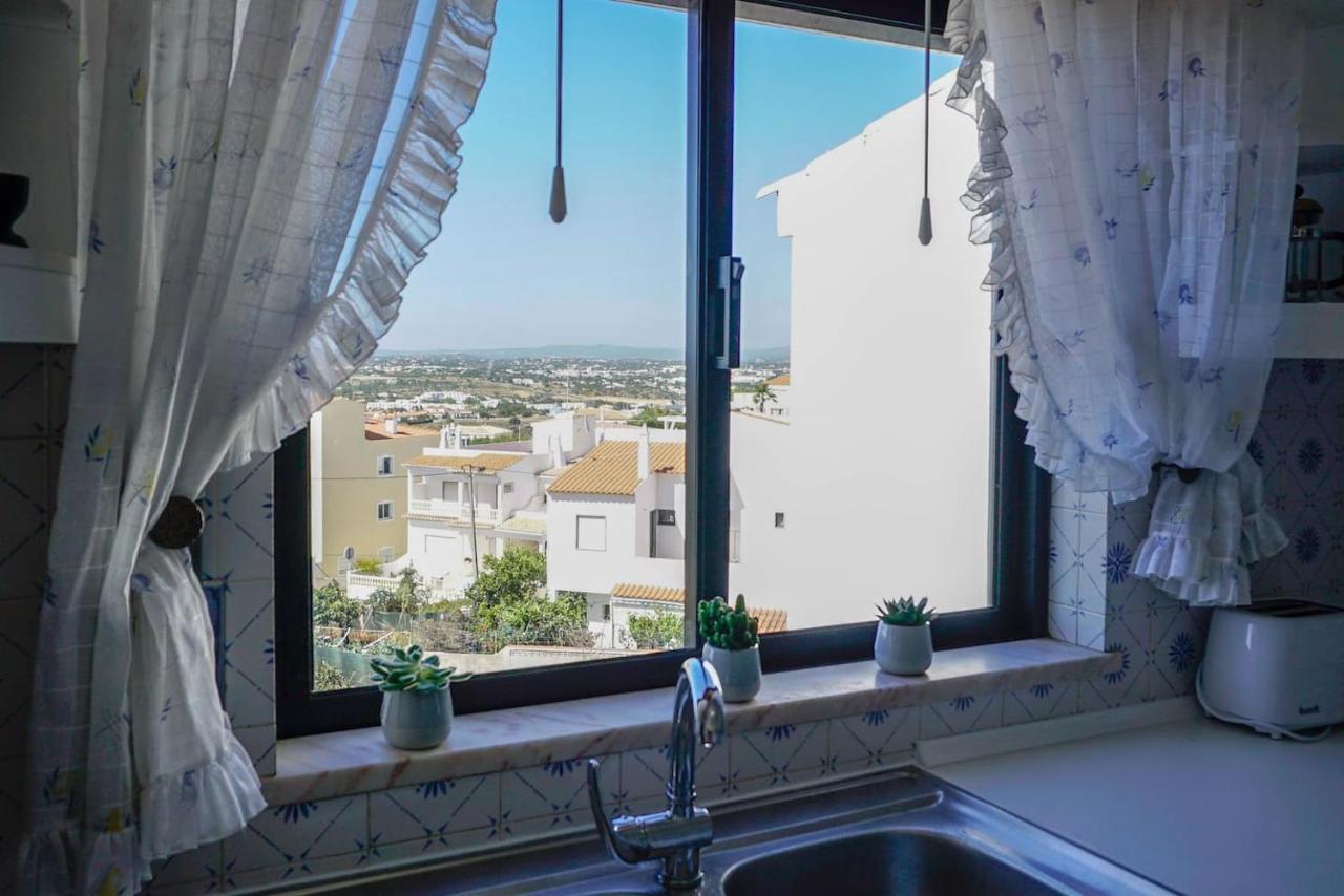 Hillside With Sea View & Fibre Internet Albufeira