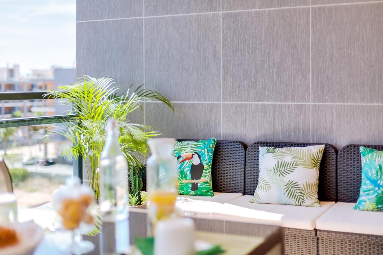 Ria House - Beautiful With Swiming Pool Apartment