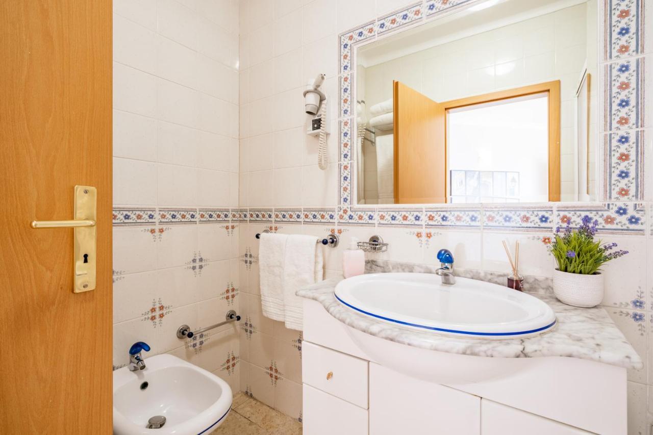 Rocha Ocean View Apartment Portimao
