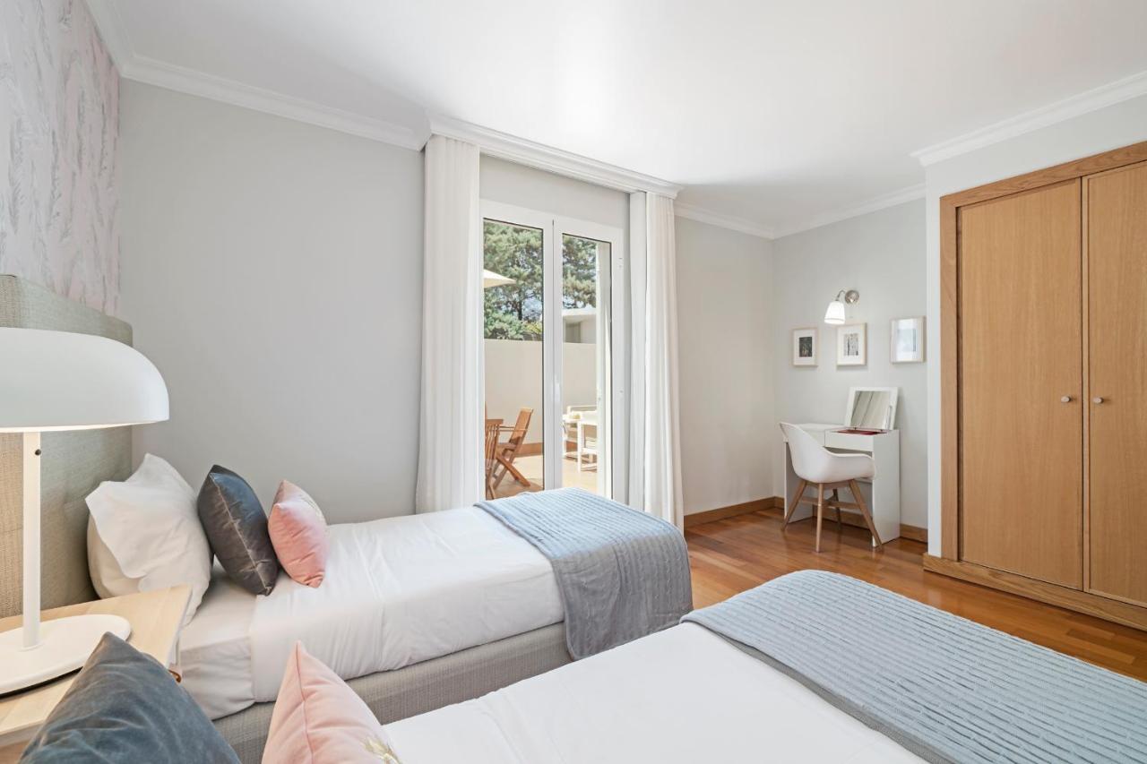 Grand I By An Island Apartment