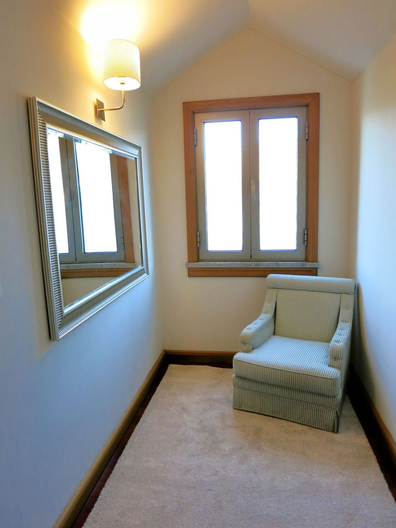 Finest Rentals - Beachfront Penthouse Apartment *