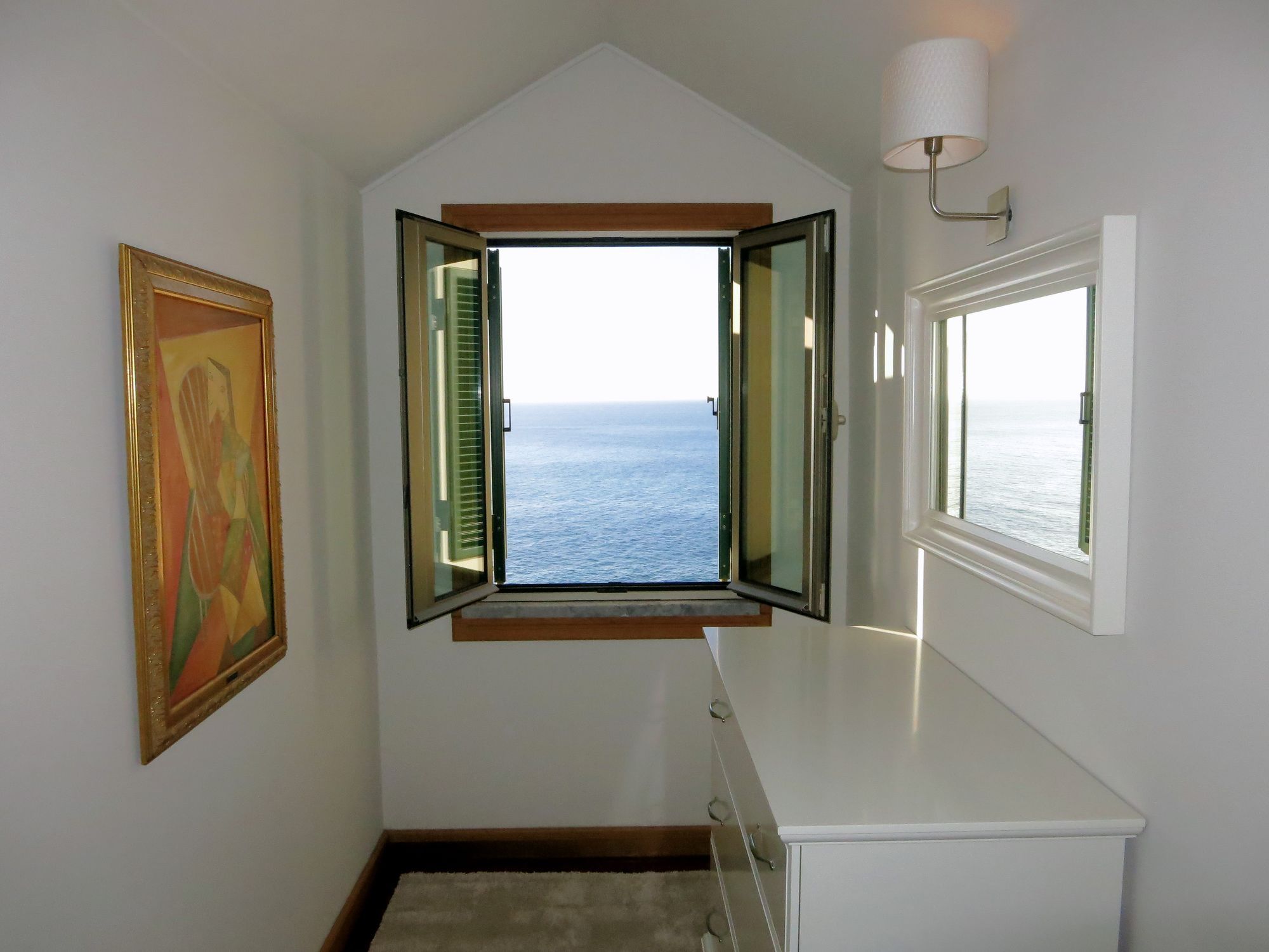 Finest Rentals - Beachfront Penthouse Apartment