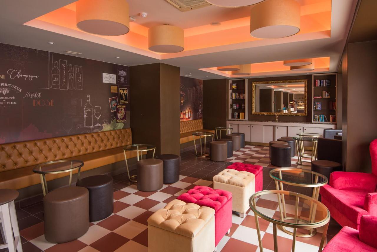 Hotel Gale Ampalius 4*