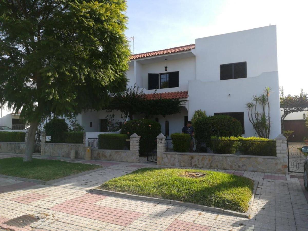 Casa Andorinhas * Quelfes