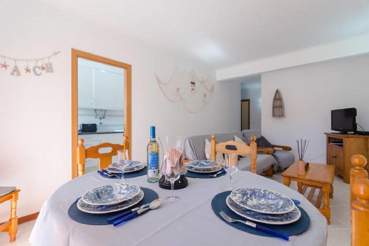 Apartment Centrally Located With Pool View Albufeira
