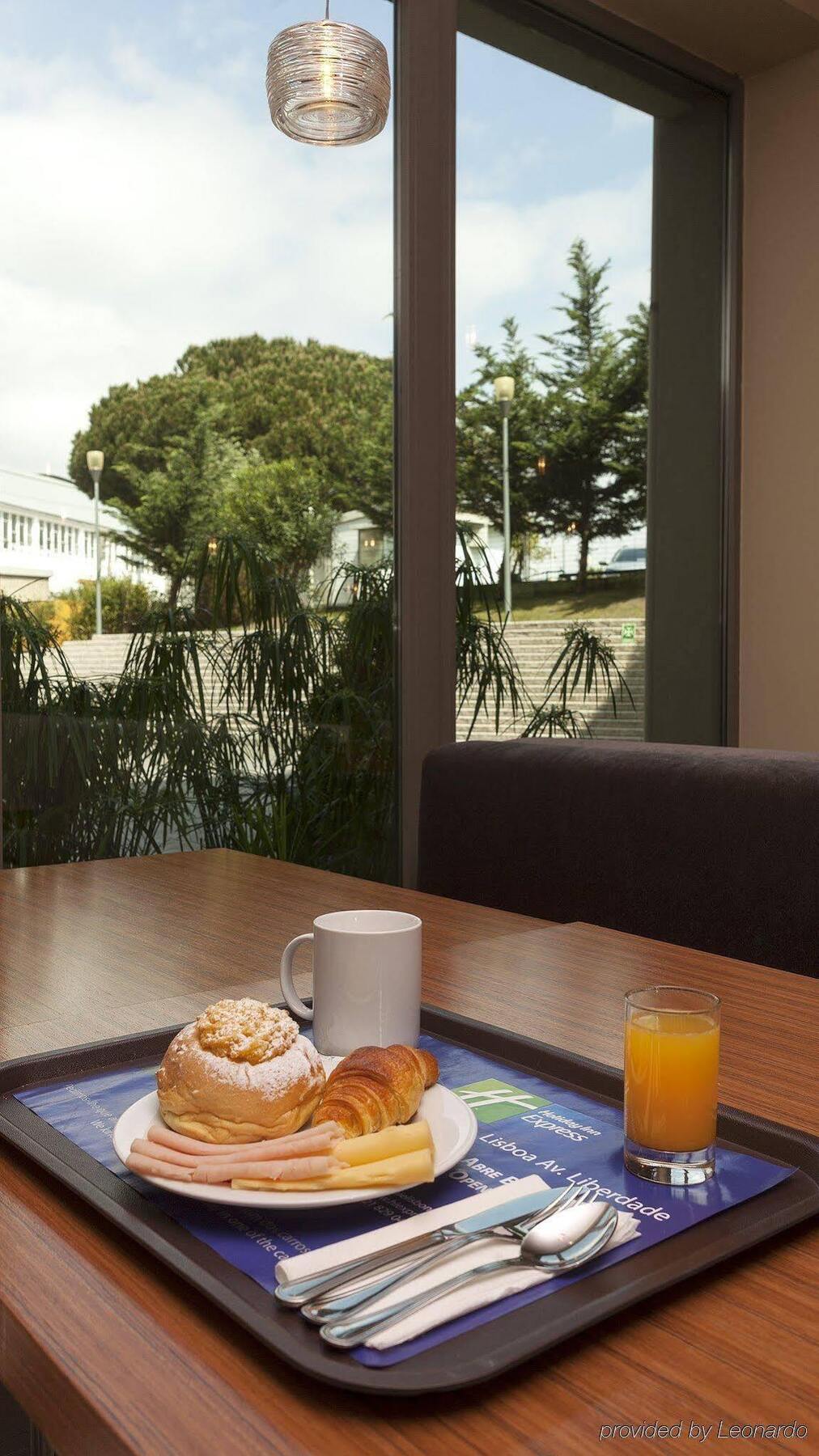 Express Lisbon Airport By Ihg
