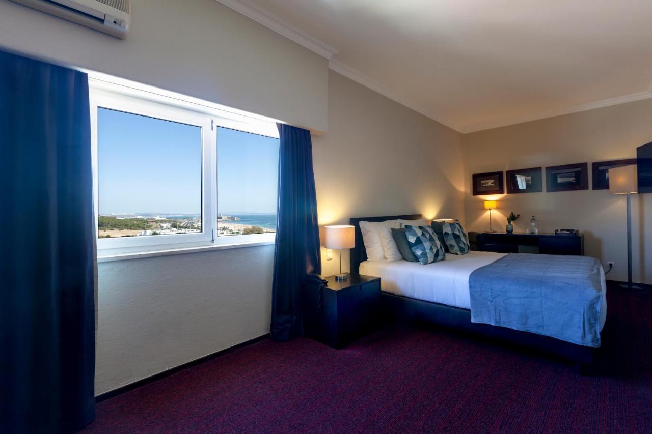 Carcavelos Hotel