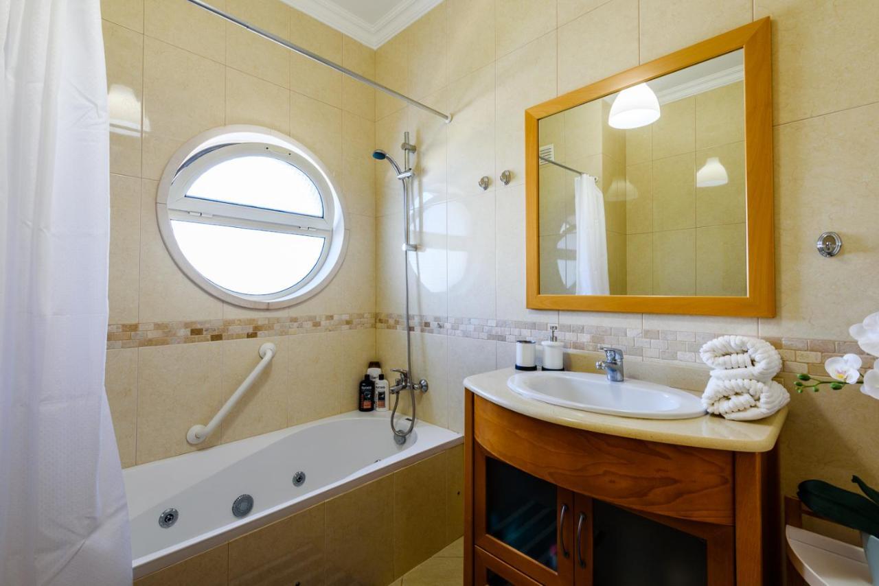 Apartamento Homes Ocean View With 3 Spacious Terraces, 2 Swimming Pools & Tennis Court Albufeira