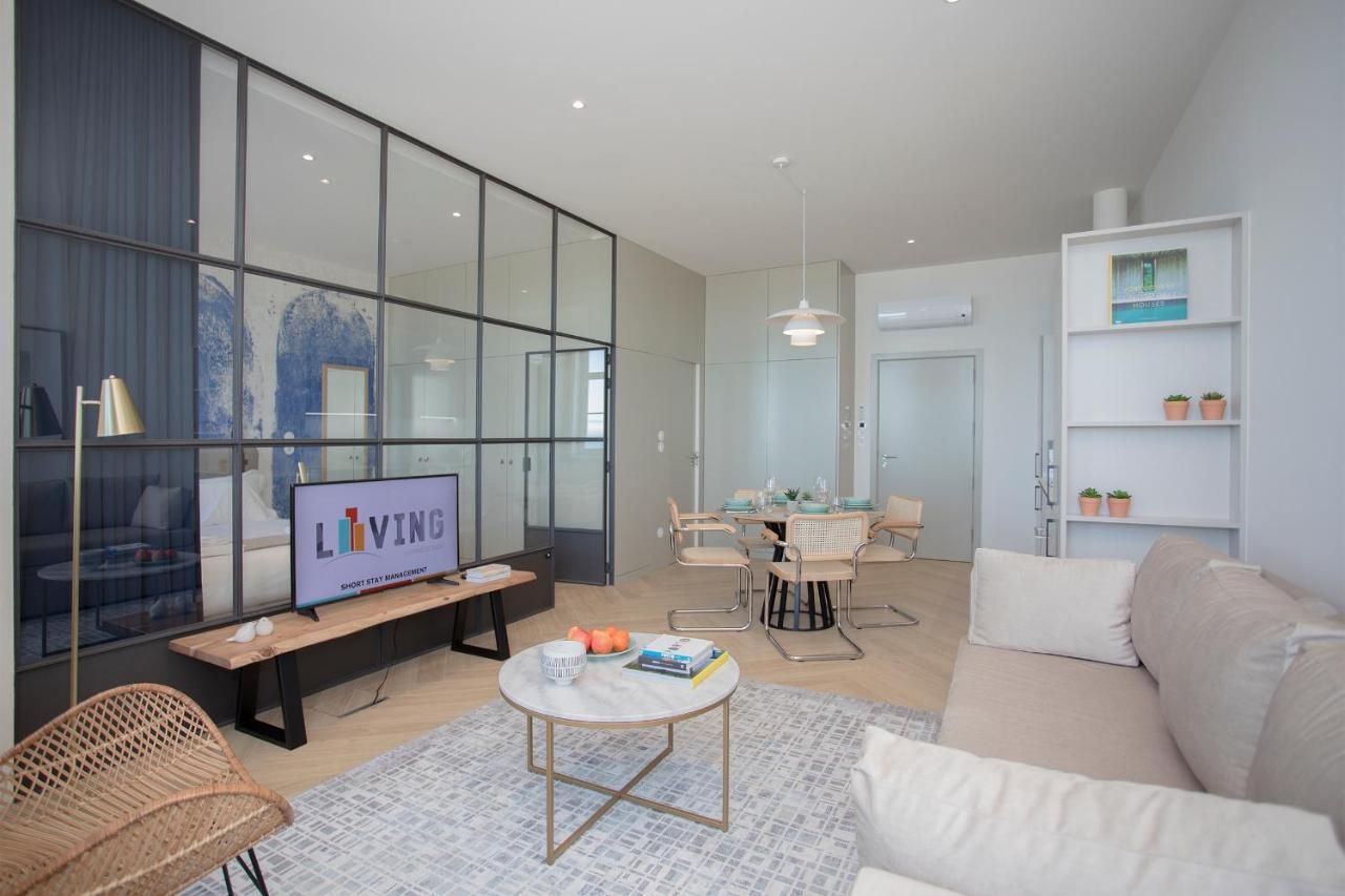 Liiiving In - Luxury Beachfront Apartamento