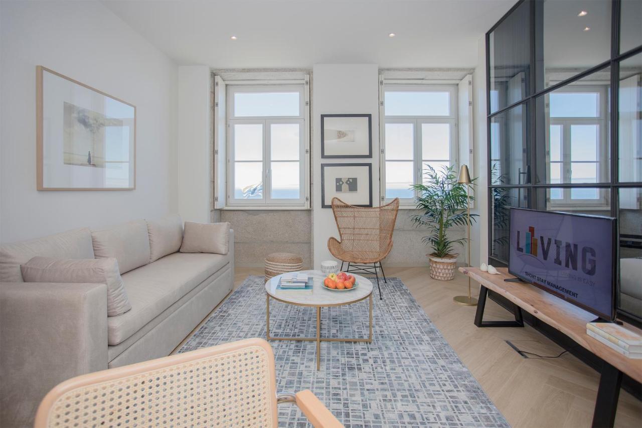 Liiiving In - Luxury Beachfront Apartamento