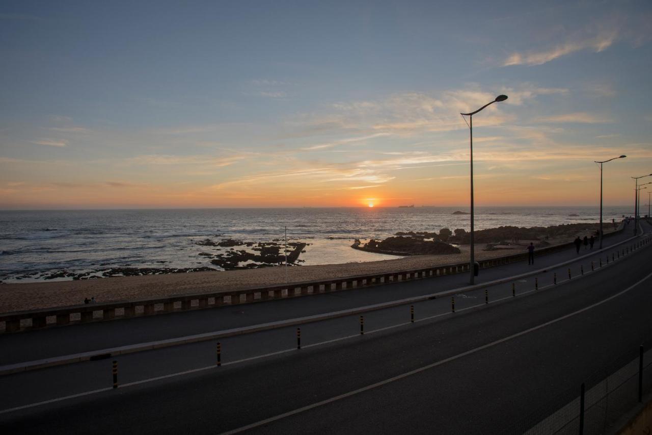 Liiiving In - Luxury Beachfront Apartamento