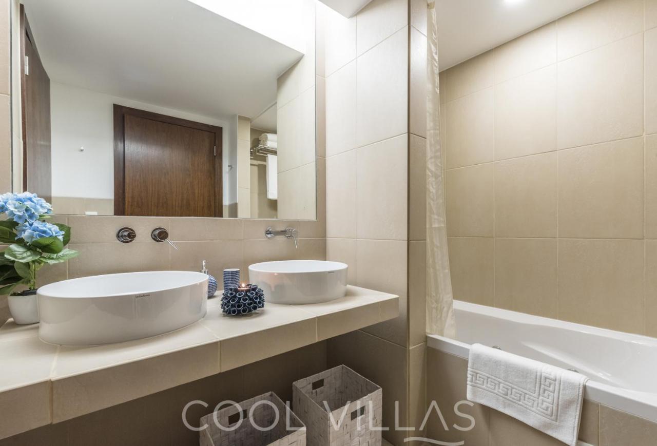 Ocean's Nest - Walking Distance To Apartamento