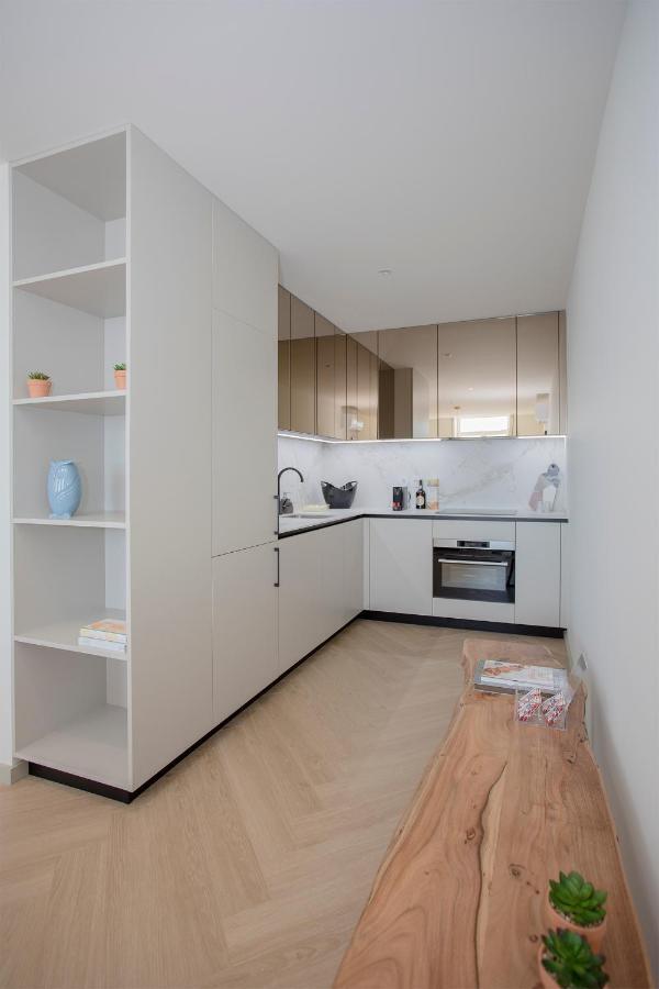 Liiiving In - Luxury Beachfront Apartamento Porto