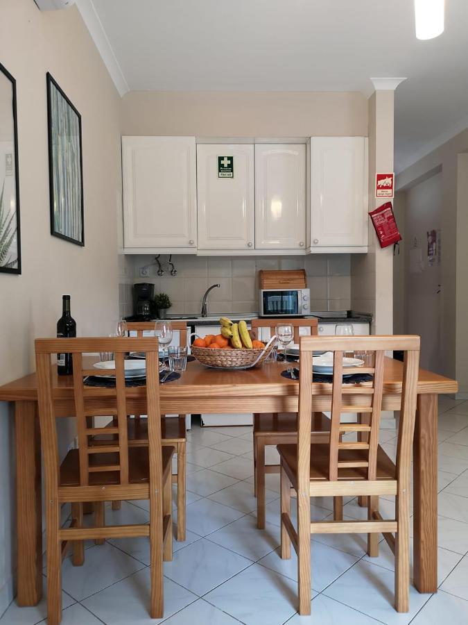 Kiss - Apartment