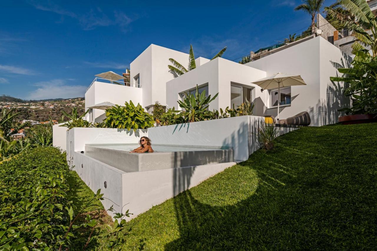 Casas Da Vargem Shared Swimming Pool By An Island Holiday home