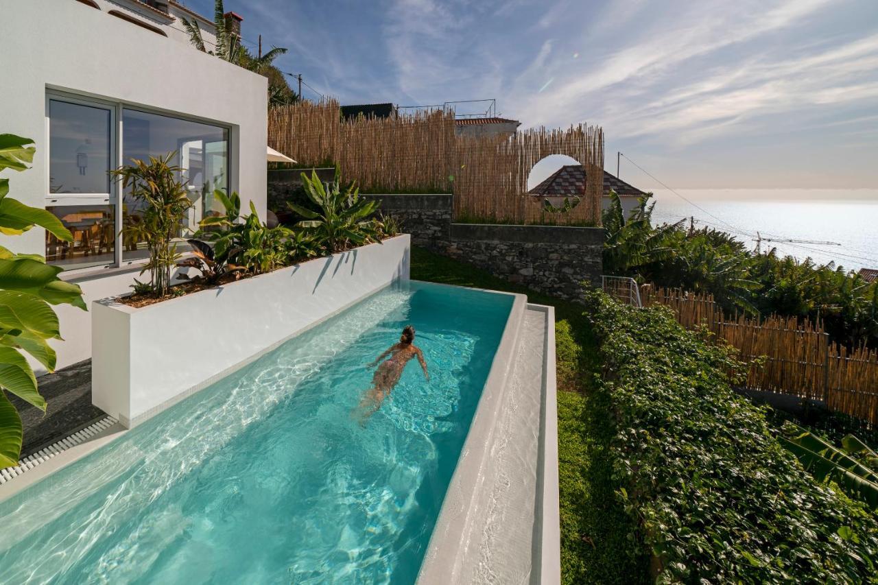 Casas Da Vargem Shared Swimming Pool By An Island Holiday home