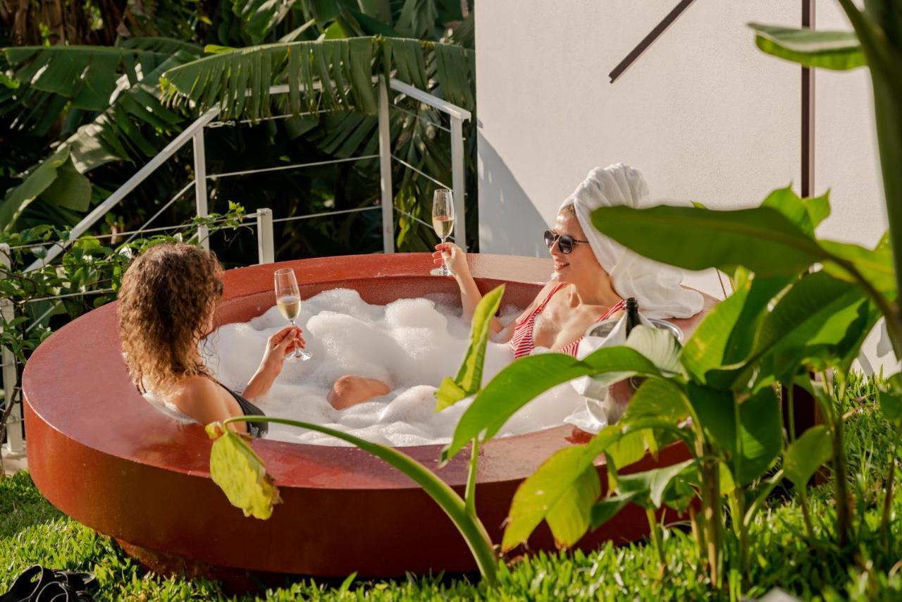 Casas Da Vargem Shared Swimming Pool By An Island Holiday home