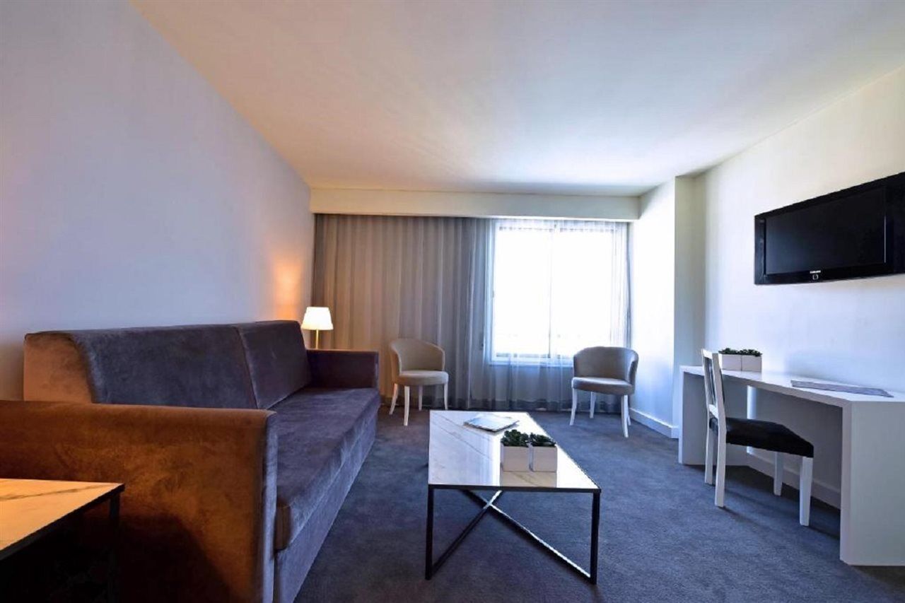Tivoli Hotel 4*