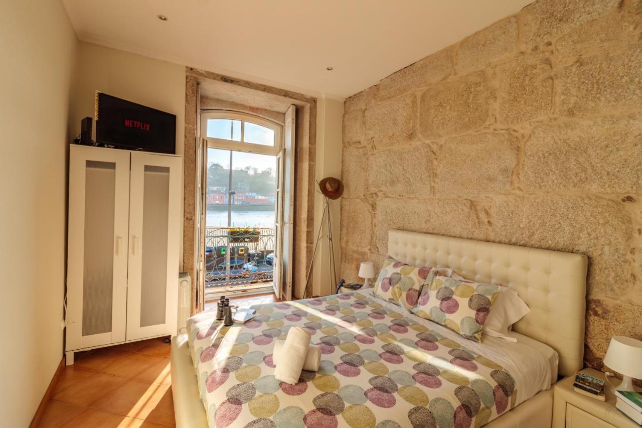 Hostal Happy & Oporto