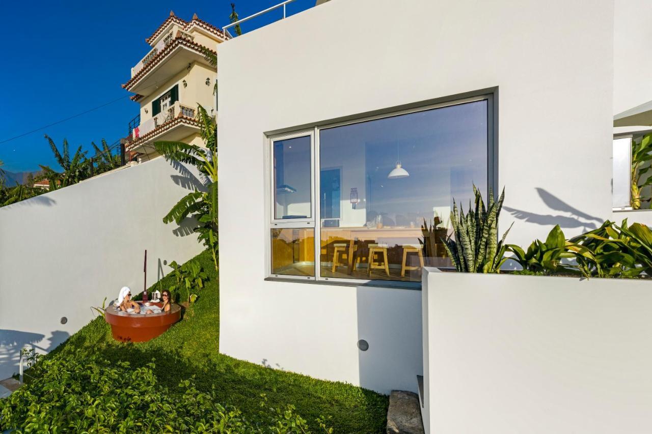 Casas Da Vargem Shared Swimming Pool By An Island Holiday home